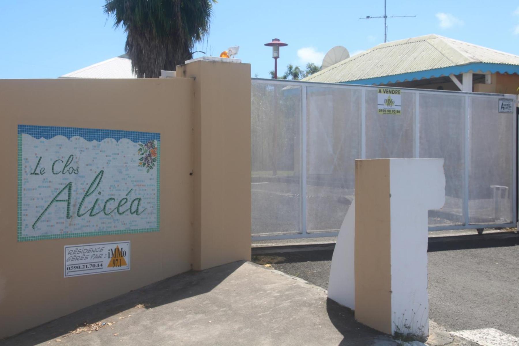 Les Aliceas Appartement Cosy Baie-Mahault Exterior foto